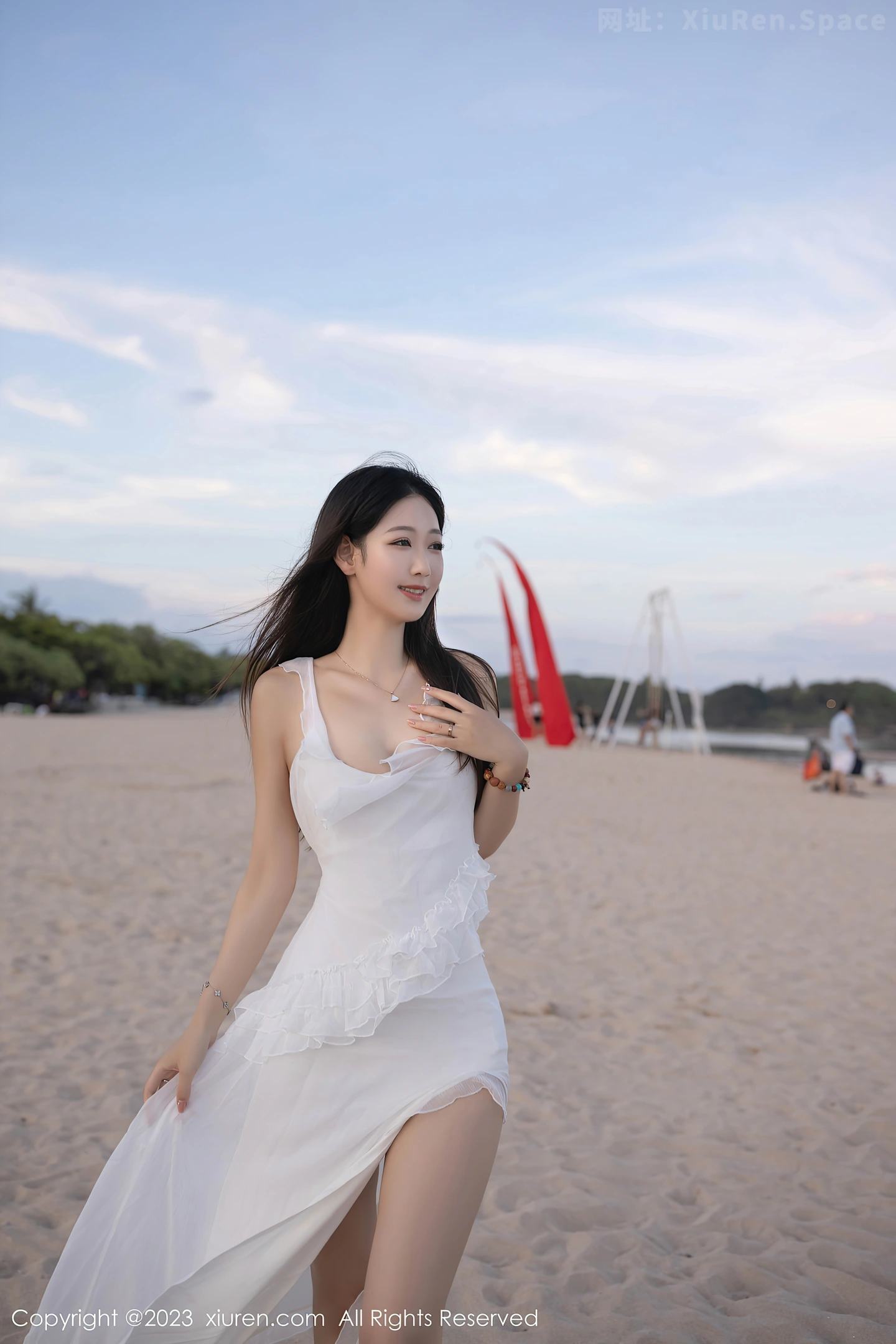 图片[3]-[XiuRen秀人网] VOL.6976 模特唐安琪白色连衣长裙+性感白色吊带睡裙秀曼妙身姿诱惑写真80P-秀人网官方网站